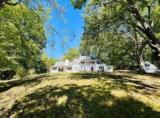 20 Chestnut Cir, Mount Hope, WV
