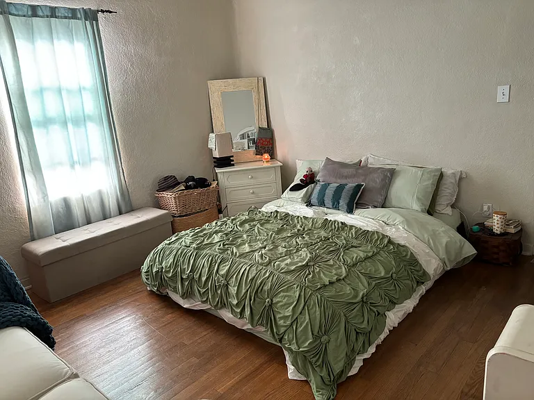 631 Water St — Photo 8