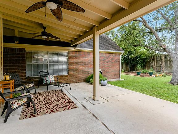 3rd image of 2219 Country Mile Ln