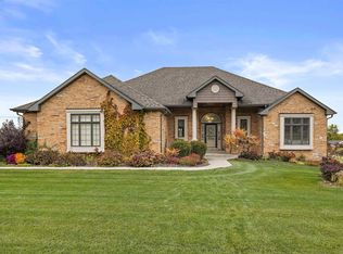 11552 Ridgecrest Dr, Roscoe, IL 61073