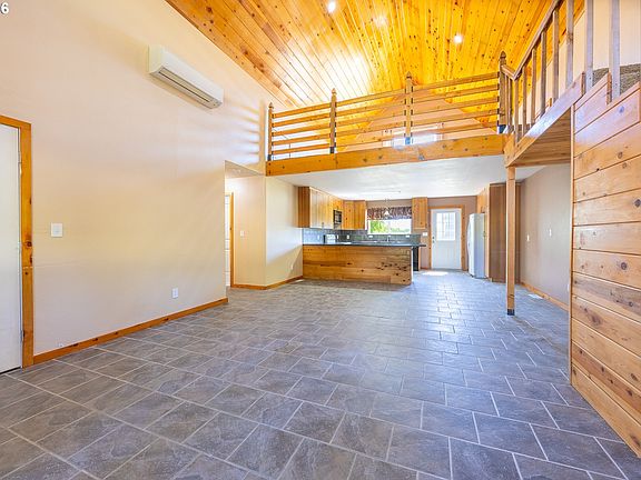 3rd image of 401 De Costa Ln