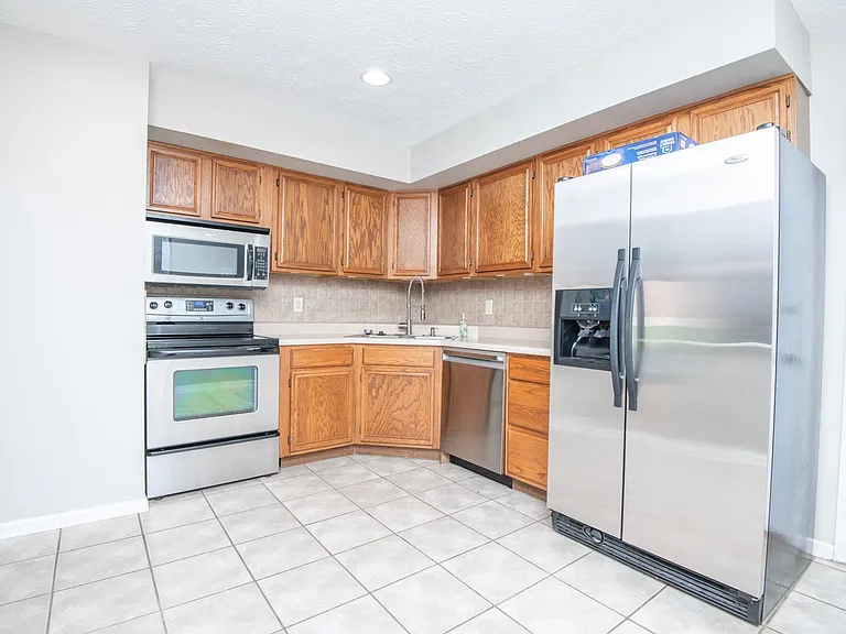 8816 Mill Run Dr — Photo 14
