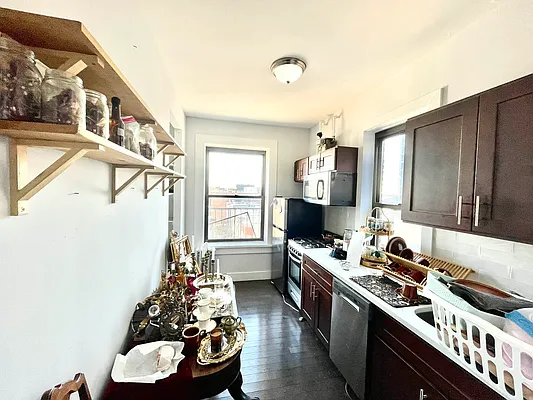 Rented by Pear NYC LLC | media 17