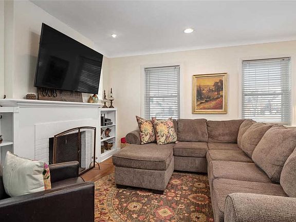 4th image of 808 Brownell Ave