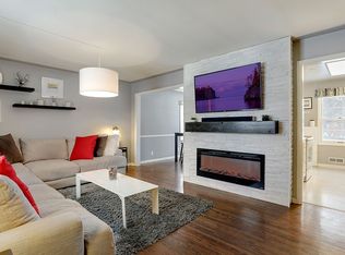 9825 4th Ave S, Bloomington, MN 55420