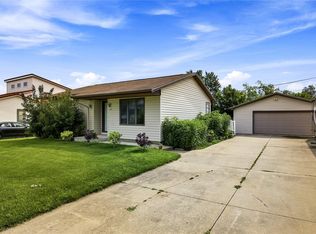 252 Park St, Fairfax, IA 52228