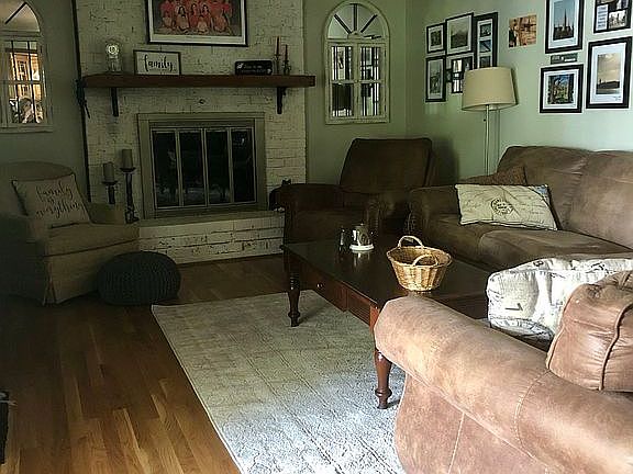 5th image of 9535 Gregg Dr