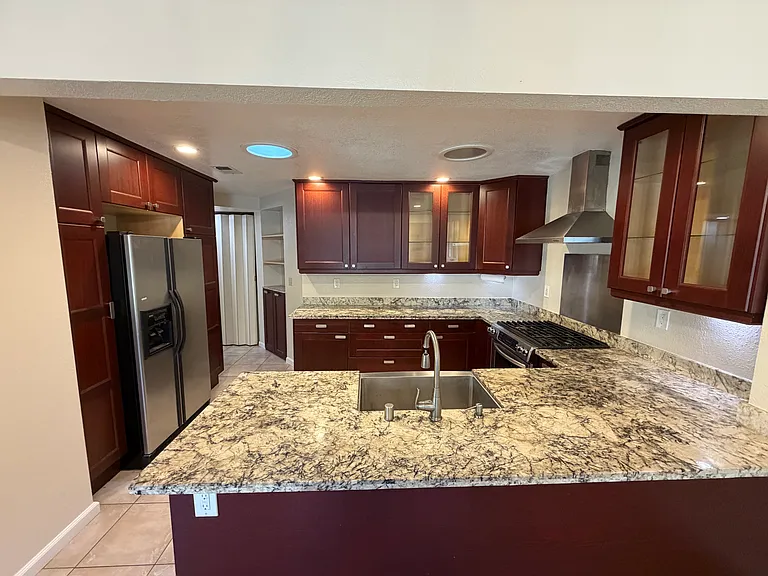 34200 Gadwall Cmn — Photo 4