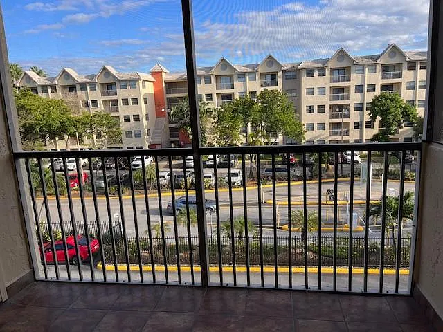 8235 Lake Dr #401 — Photo 10