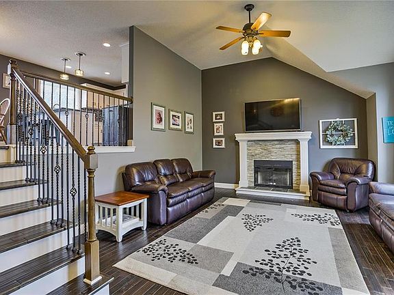 2nd image of 10534 Rowland Ave