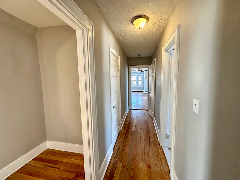 2683 Fairfield Ave #3 — Photo 8