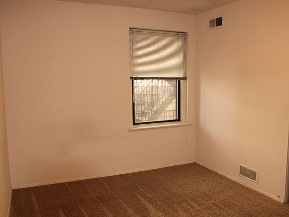 3rd image of 515 Semple St APT 3