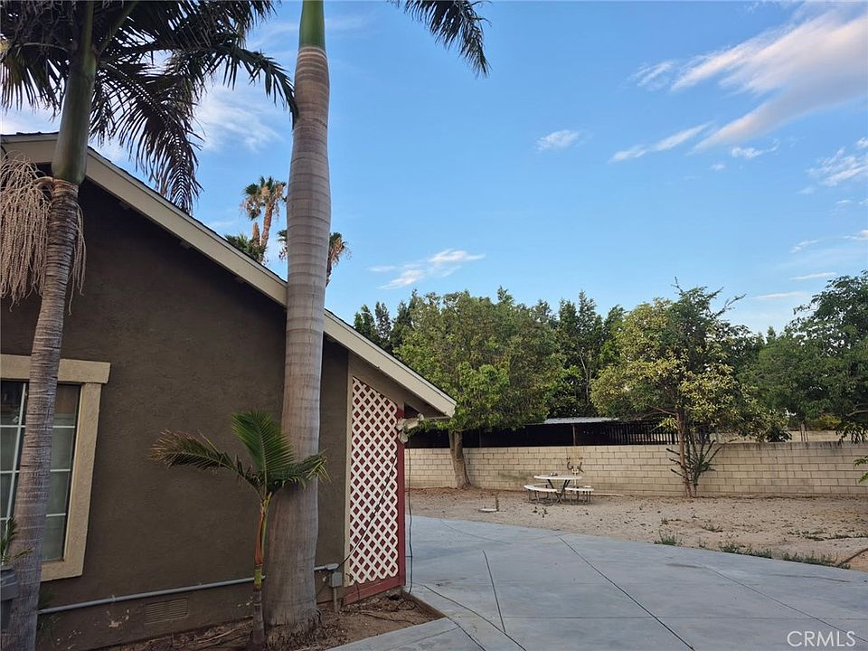2nd image of 1450 Pacific Ave