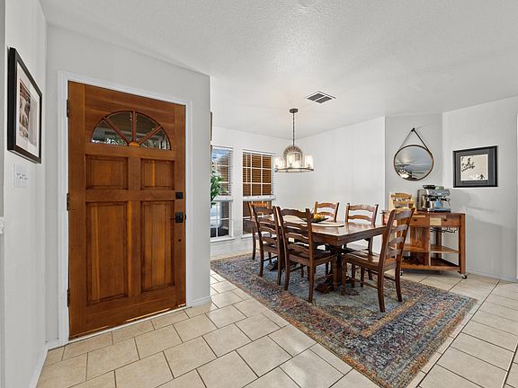 3rd image of 1602 Southwestern Blvd