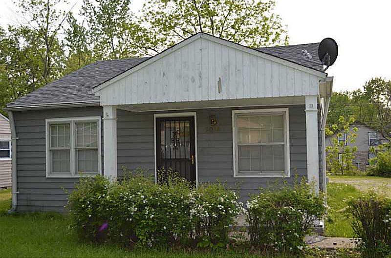 1st image of 2034 N Bolton Ave