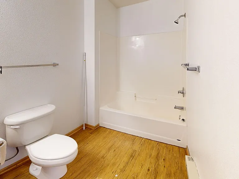 106 N Silver St — Photo 9