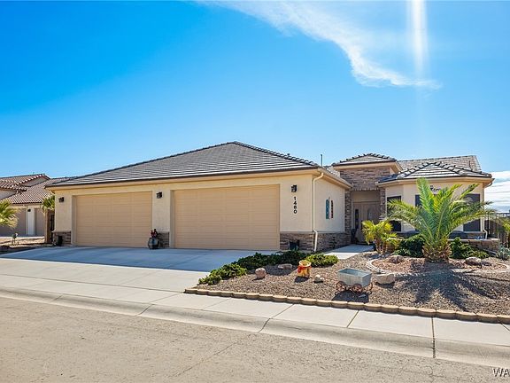 3rd image of 1460 E Columbia Way