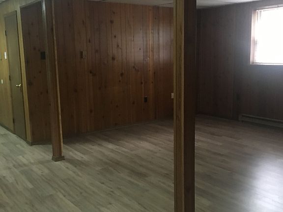 3rd image of 104 N Shoe Ln #100-1