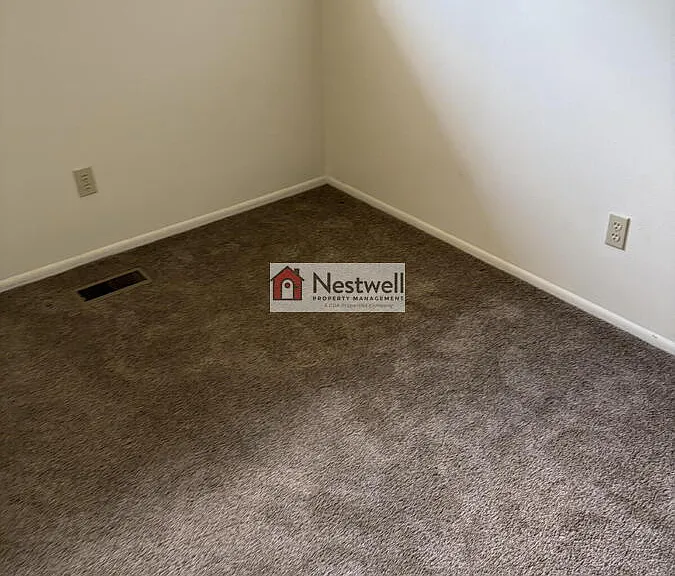 230 W Center St #14 — Photo 11