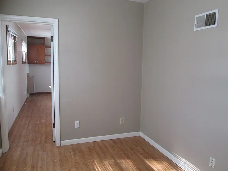 903 S Dodge St — Photo 5
