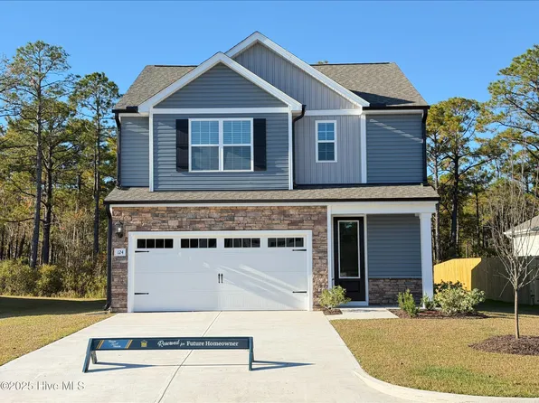 124 S Umbrella Palm Drive, Hampstead, NC 28443