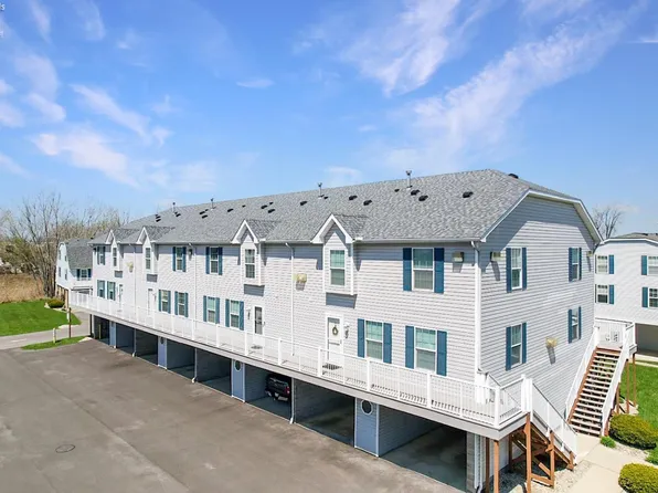 31 N Schooner Point Dr, Port Clinton, OH 43452