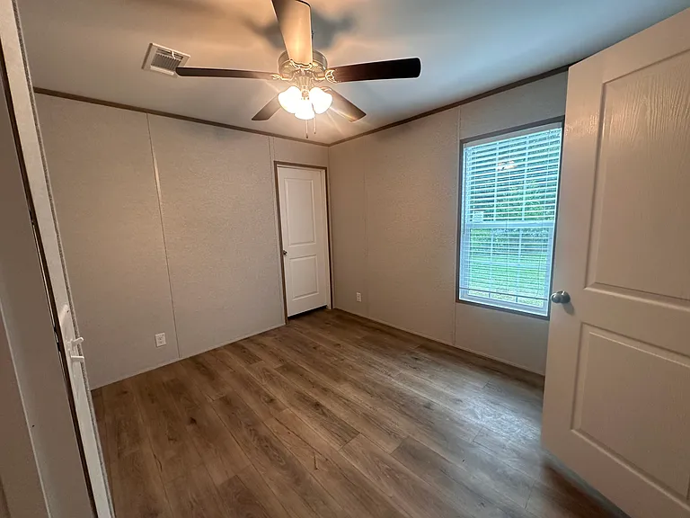 16055 Ressie Dr W — Photo 3