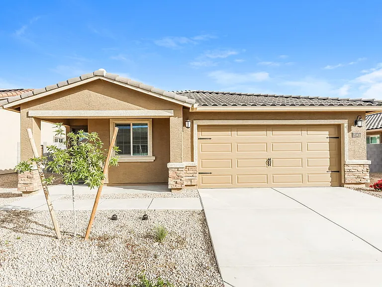 25802 W Coles Rd — Photo 1