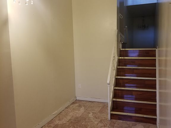 4th image of 318 Nome Ave