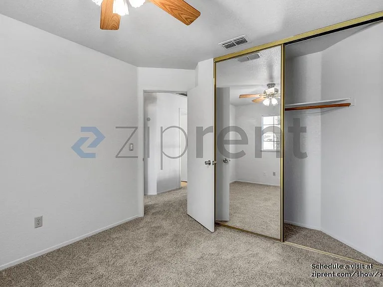 8633 Northam Dr — Photo 15