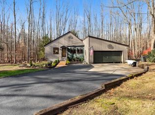 9 Syngle Way, Morganville, NJ 07751