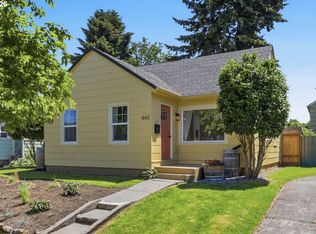 642 NE Holland St, Portland, OR 97211