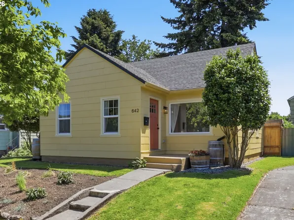 642 NE Holland St, Portland, OR 97211