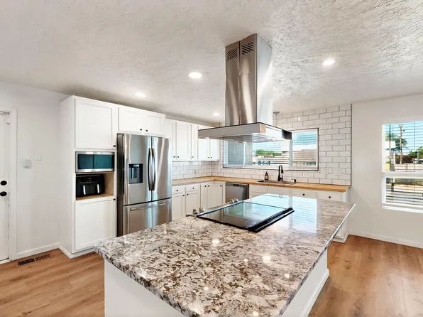 2912 Alcazar St NE, Albuquerque, NM 87110