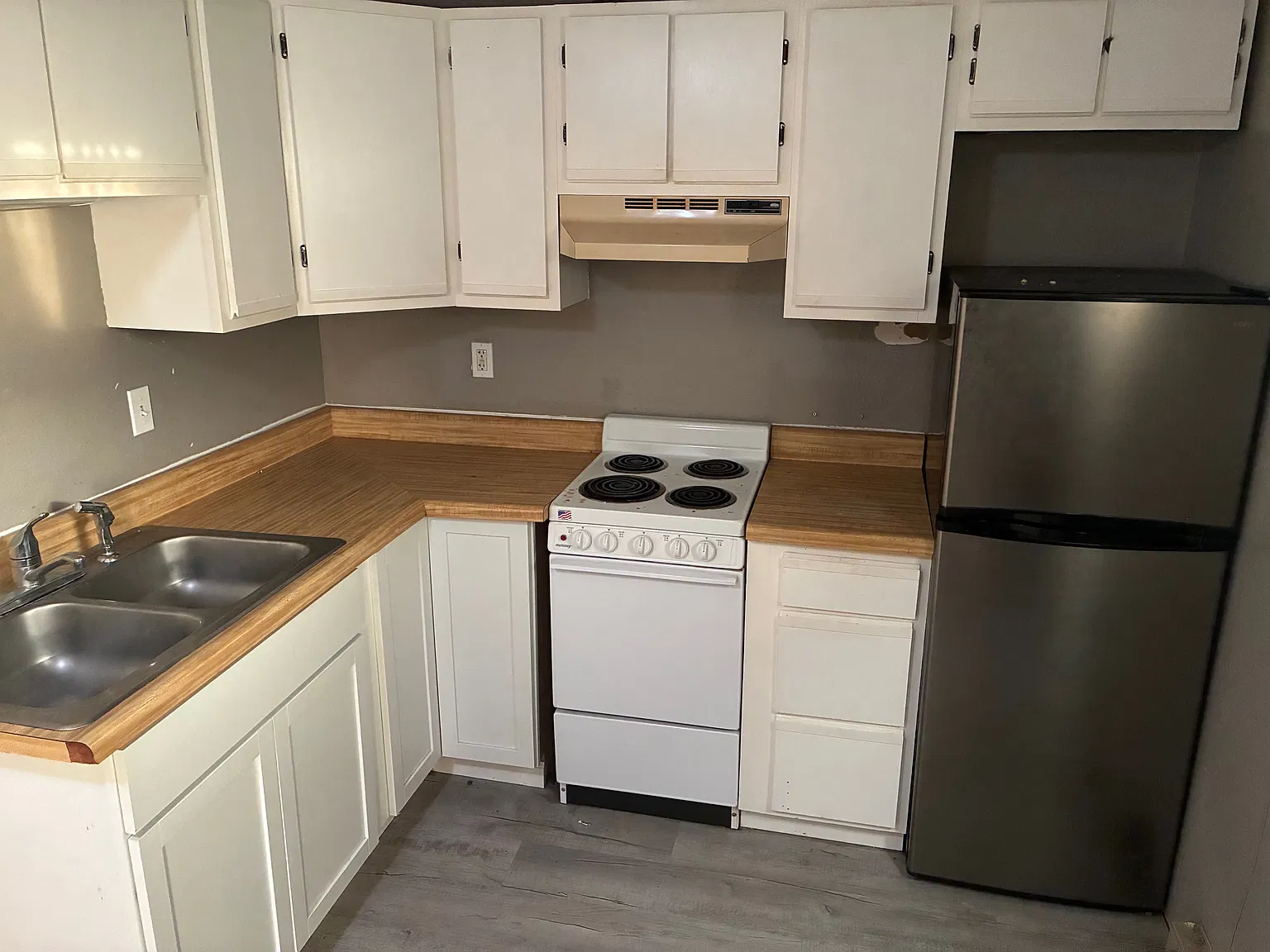Studio, 400 sqft, $625 — Photo 2