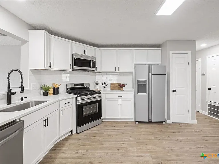 804 Antelope Trl — Photo 16