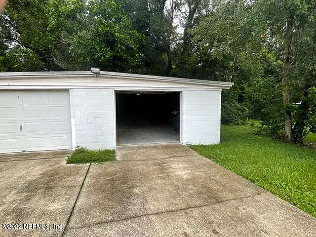 3677 Walsh St — Photo 19
