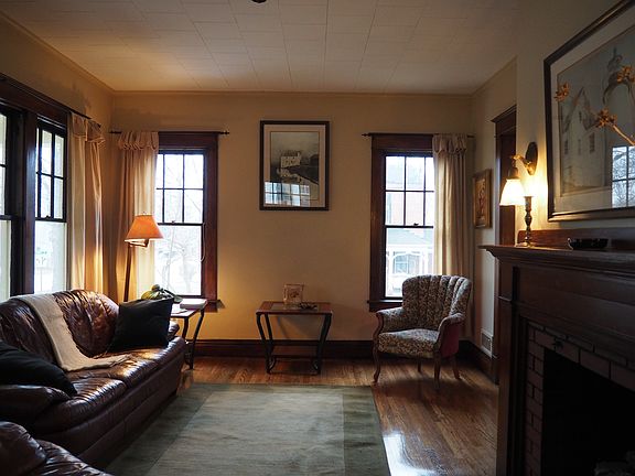 4th image of 111 E Forest Ave