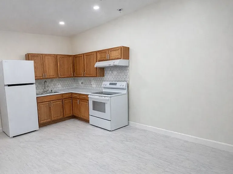 430 Wellington Rd #1 — Photo 1