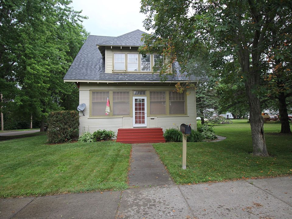 1st image of 403 2nd Ave SE