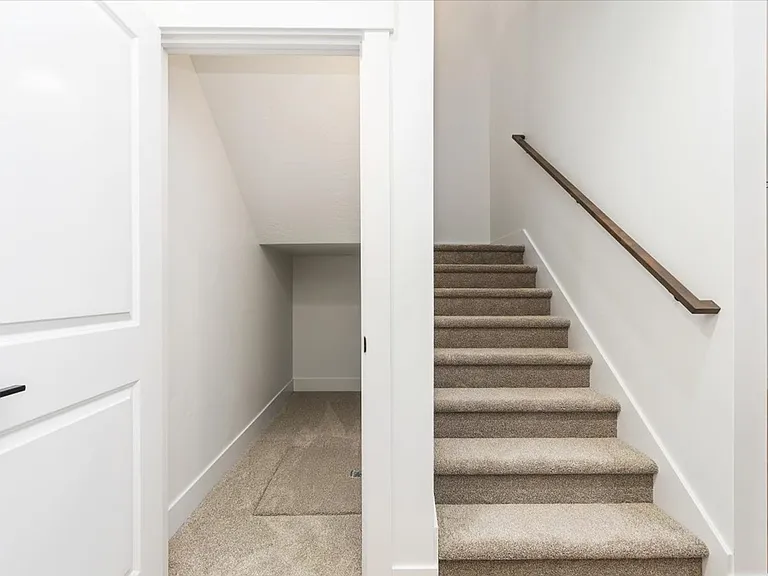 736 S Calhoun Ln — Photo 27