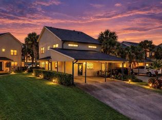 626 Yardarm Dr #13, Apollo Beach, FL 33572