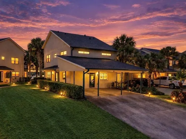 626 Yardarm Dr #13, Apollo Beach, FL 33572