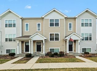 562 Spring Leaf Dr, Joliet, IL 60431
