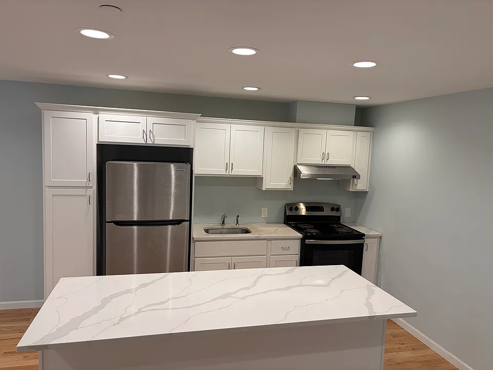 44 Lake Rd #221
