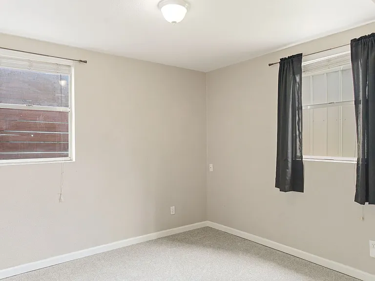 429 S Miller St — Photo 22
