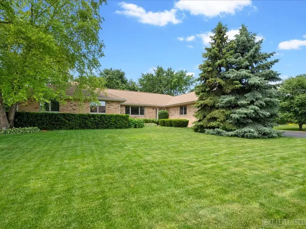 322 Redbird Rd, Bloomingdale, IL 60108