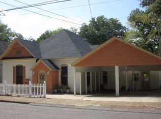 306 Dunlap St, Paris, TN 38242