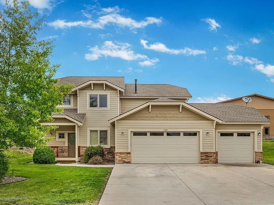1942 Promontory Cir