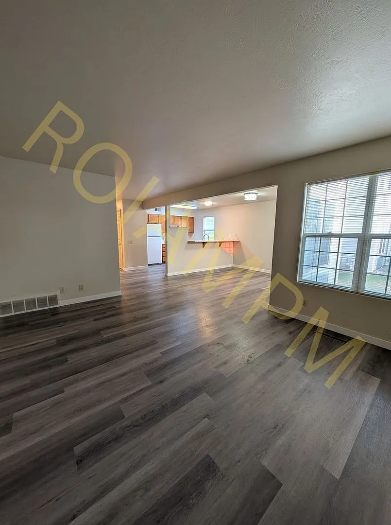682 Quincy — Photo 2